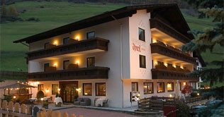 Berghotel Tyrol a Madonna di Senales